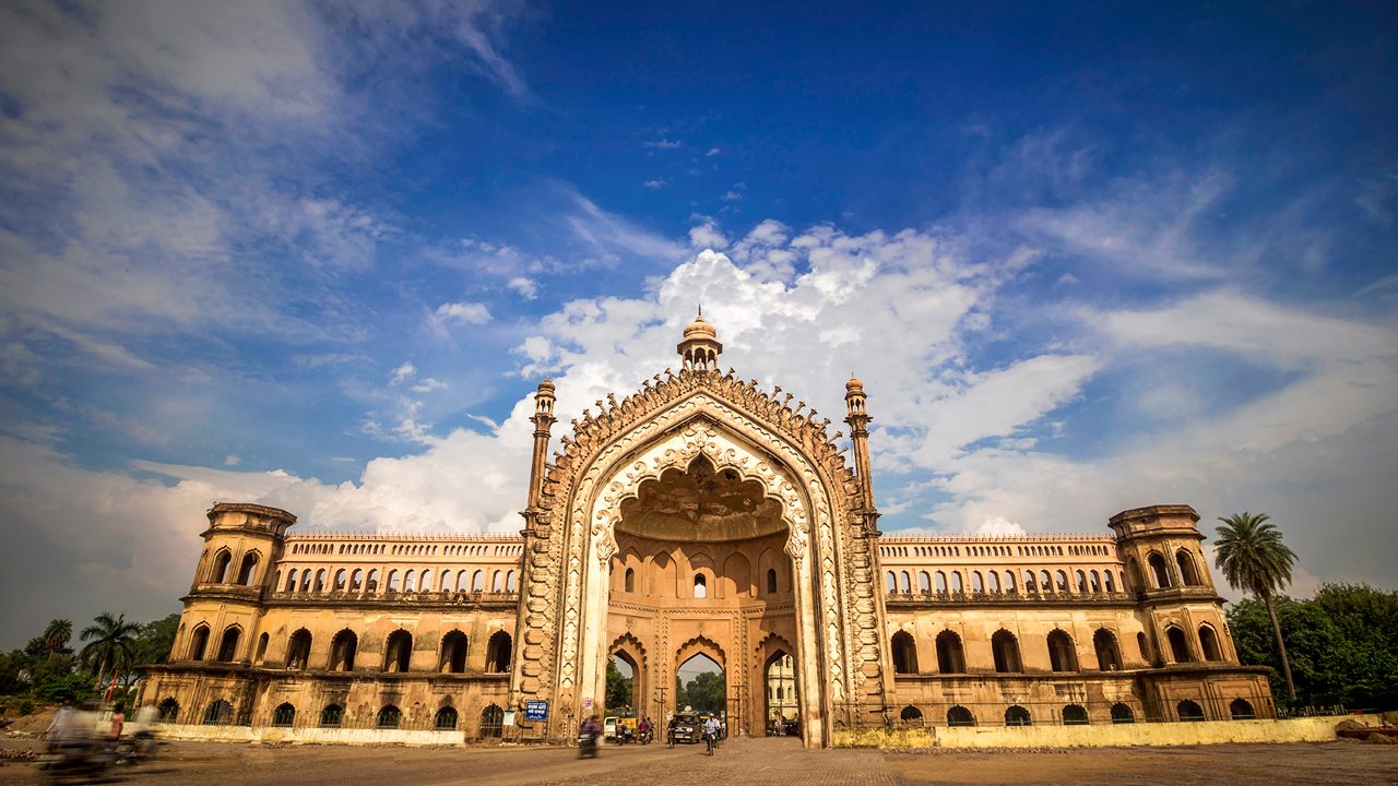 2 Nights 3 Days Lucknow Local Sightseeing Tour Package – VisitKashi