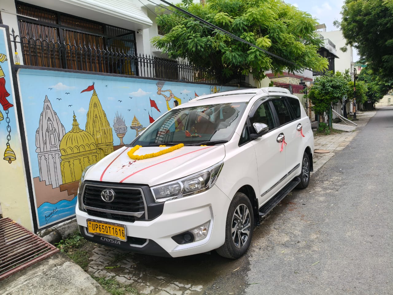 Airport / Station Transfer – Innova Crysta Varanasi